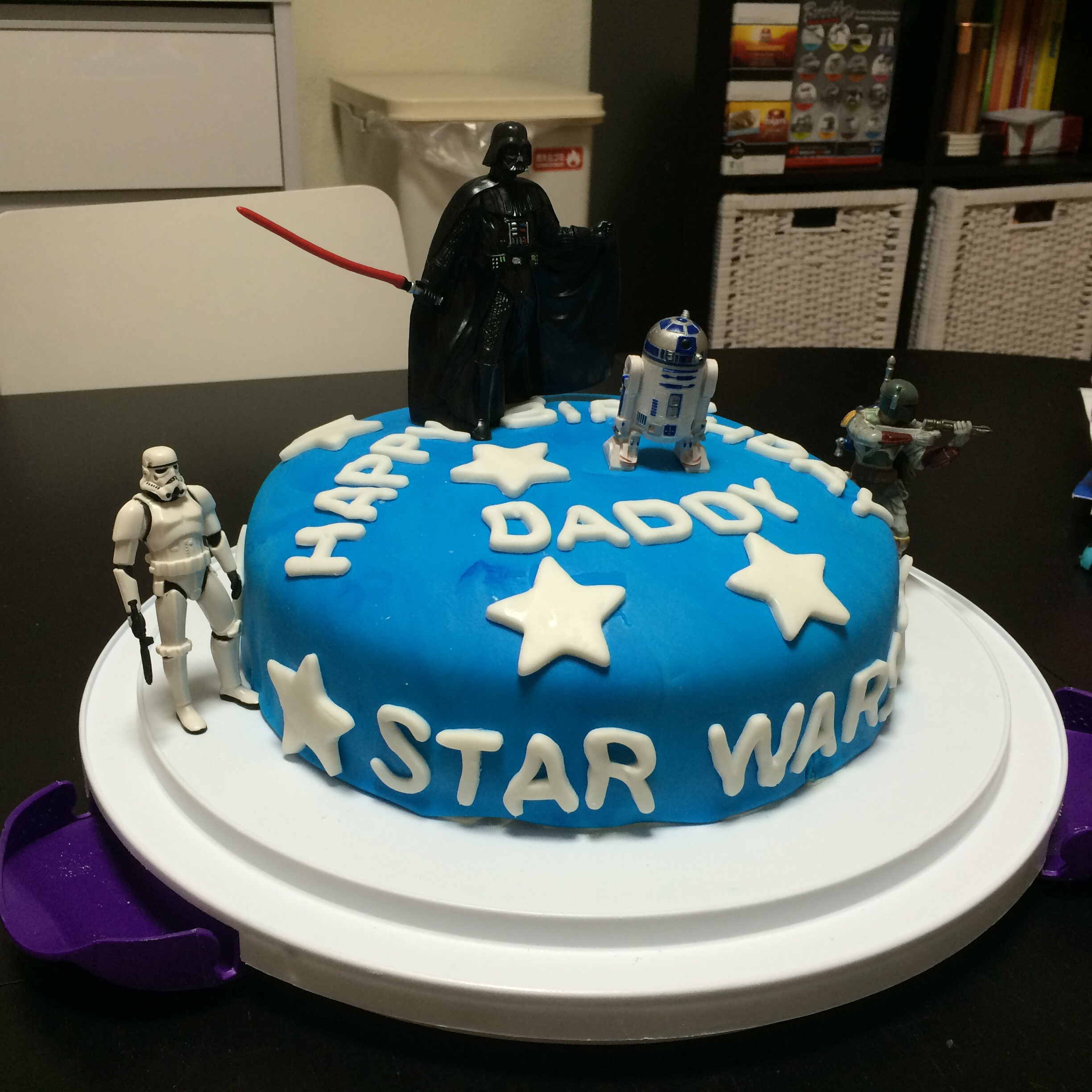 Darth Vader Birthday Cake
 Star Wars – Darth Vader Birthday Cake – Bites with Burger