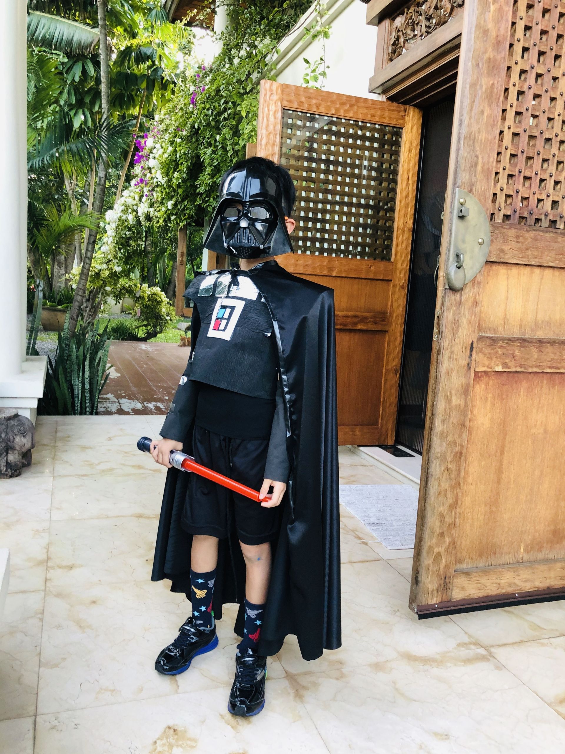Darth Vader Costume DIY
 Darth Vader Costume DIY