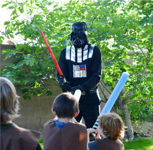 Darth Vader Costume DIY
 DIY Darth Vader Costume