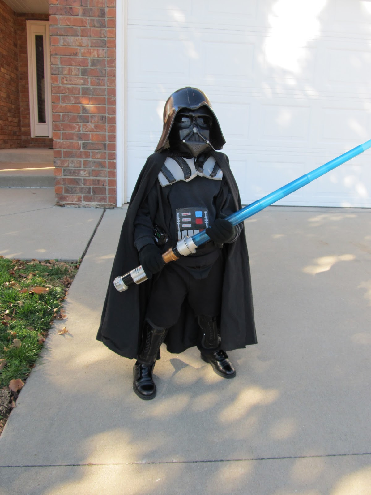 Darth Vader Costume DIY
 DIY Project Crazy Home Made Darth Vader Costume