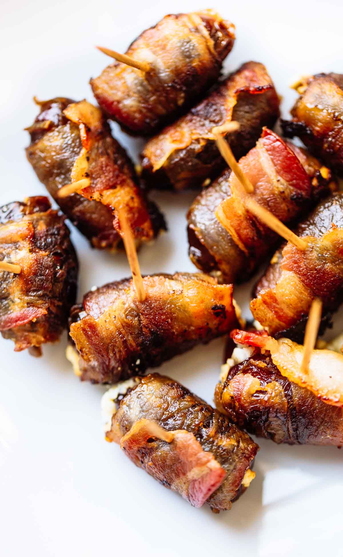 Dates And Bacon Appetizers
 Bacon Wrapped Dates with Goat Cheese Recipe Pinch of Yum