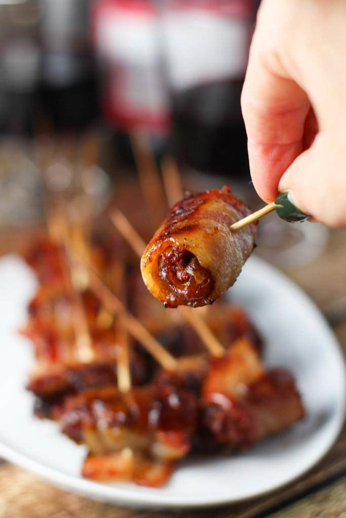 Dates And Bacon Appetizers
 Easy Thanksgiving Appetizers