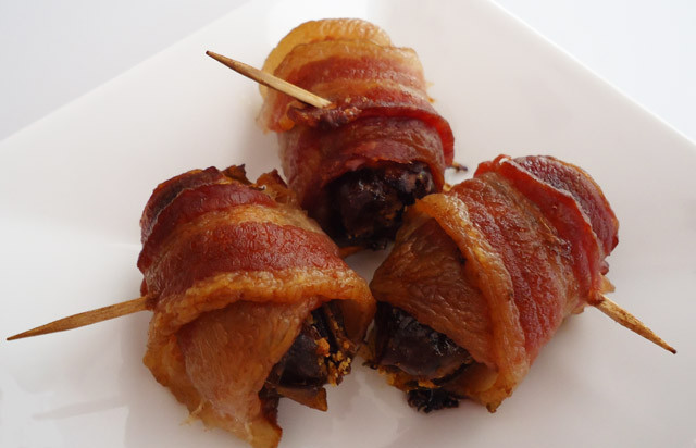 Dates And Bacon Appetizers
 Cheesy Bacon Wrapped Dates