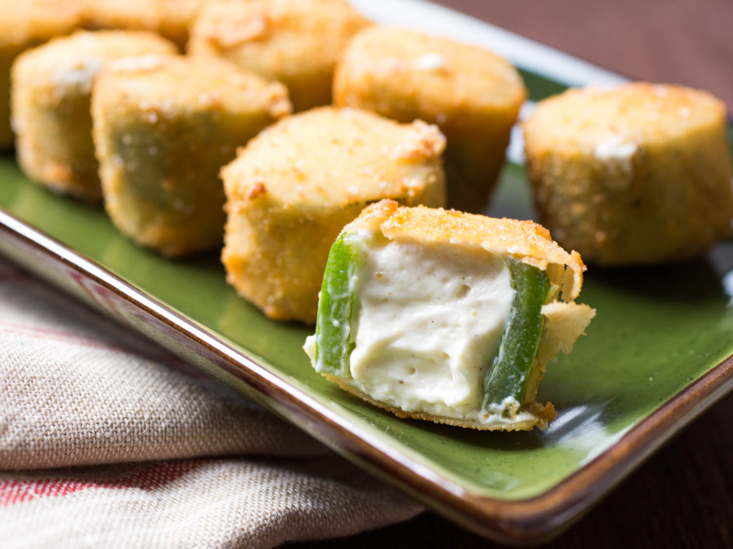 Deep Fried Jalapeno Poppers
 Crispy Deep Fried Jalapeño Poppers Recipe