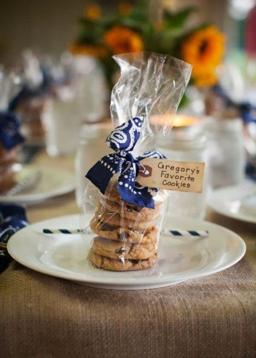 Dinner Party Gifts Ideas
 12 Cheap Rehearsal Dinner Ideas for the Modern Bride on