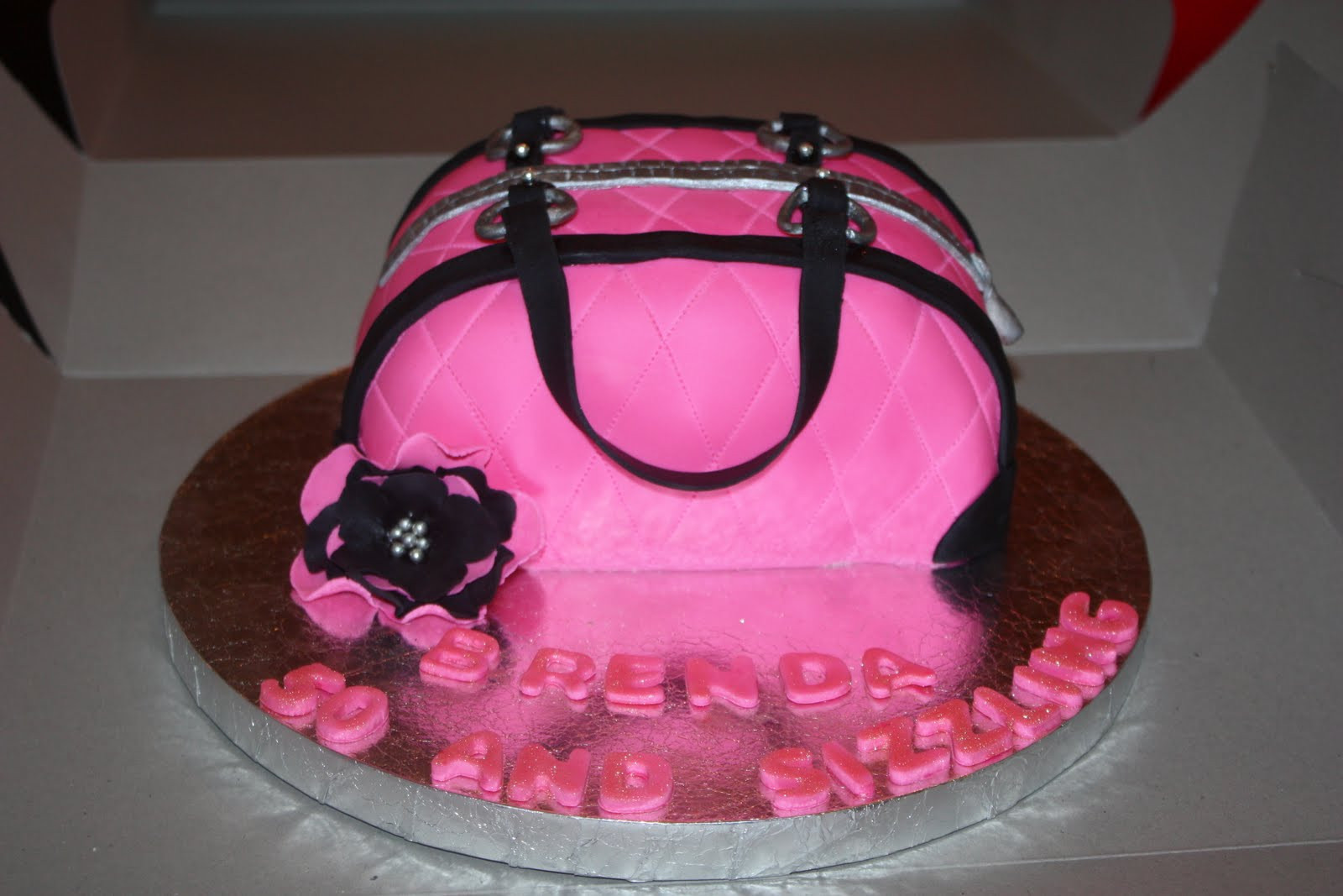 Diva Birthday Cakes
 HANACAKES Golf Cupcakes