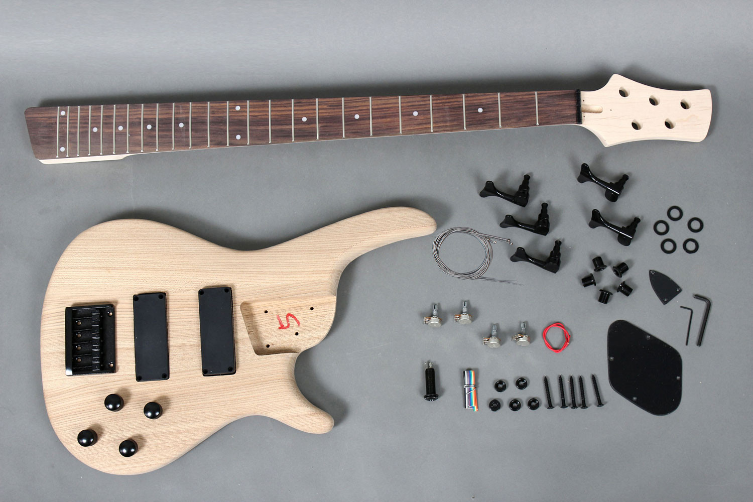 DIY 5 String Bass Guitar Kit
 5 strings electric bass guitar DIY kit with Solid Ash body