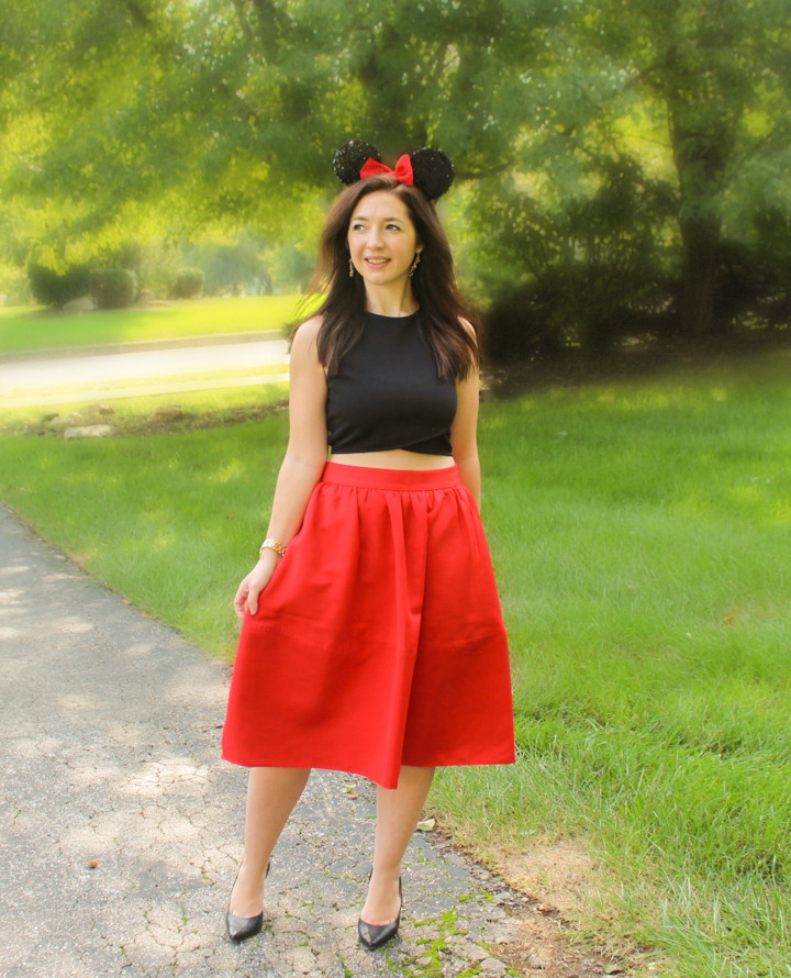 DIY Adult Minnie Mouse Costume
 How To Make A Minnie Mouse Halloween Costume In 5 Minutes
