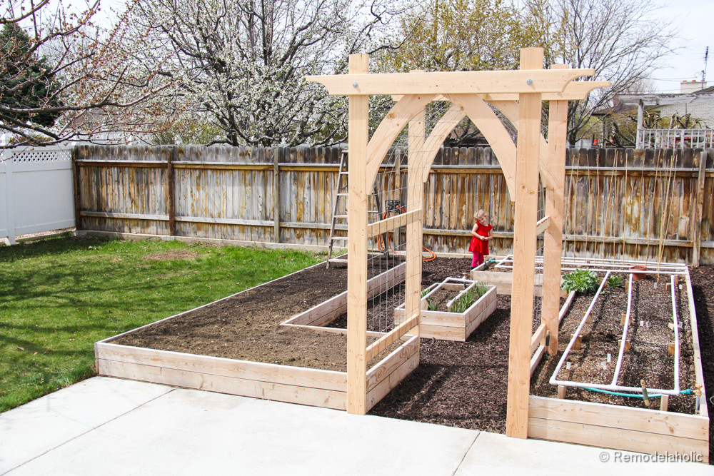 DIY Arbor Plans
 DIY Garden Arbor Plans