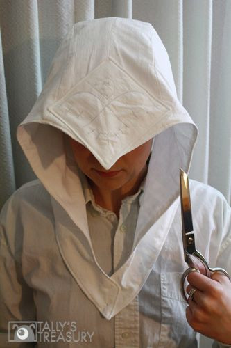 DIY Assassins Creed Costume
 583 best Assassin s Creed images on Pinterest
