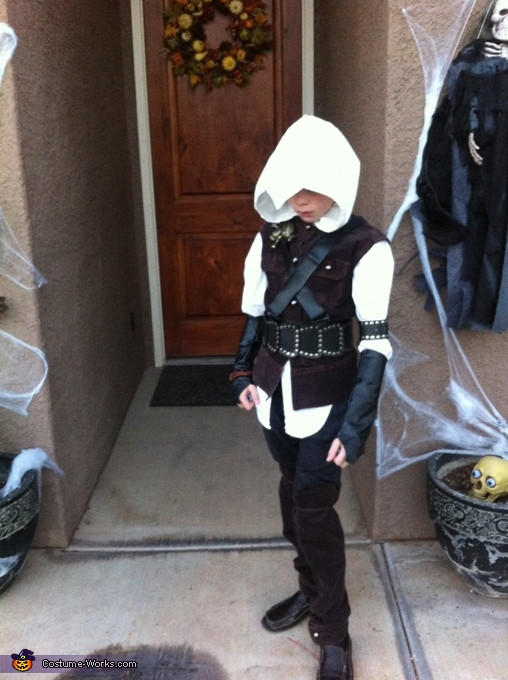 DIY Assassins Creed Costume
 Homemade Assassin s Creed Costume 3 3