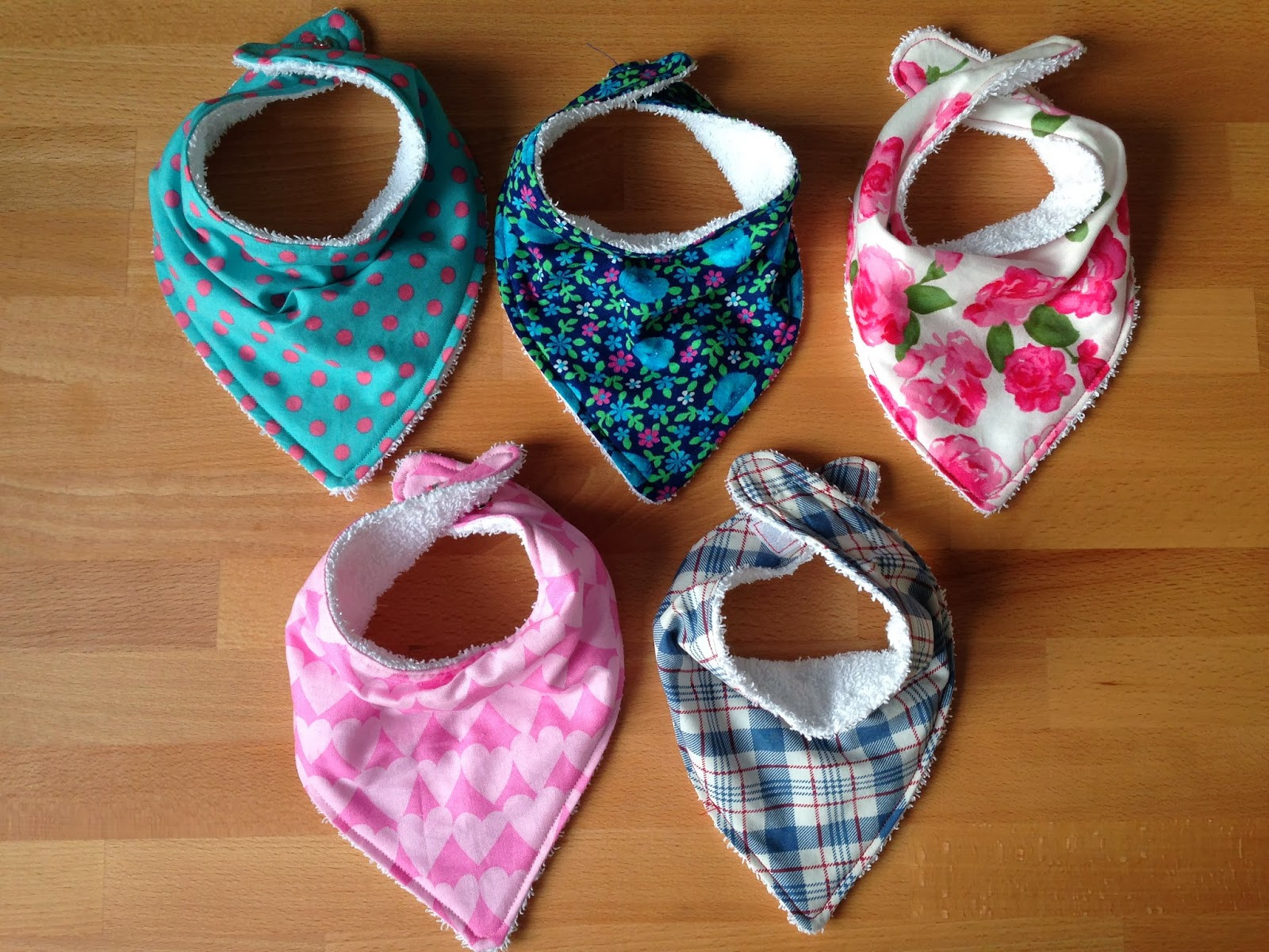 DIY Baby Bib Pattern
 Bundles and Buttons Dribble bibs DIY