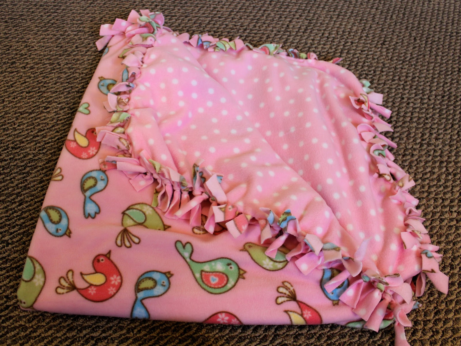 DIY Baby Blankets No Sew
 SAM SCHUERMAN DIY Super Duper No Sew Fleece Blanket