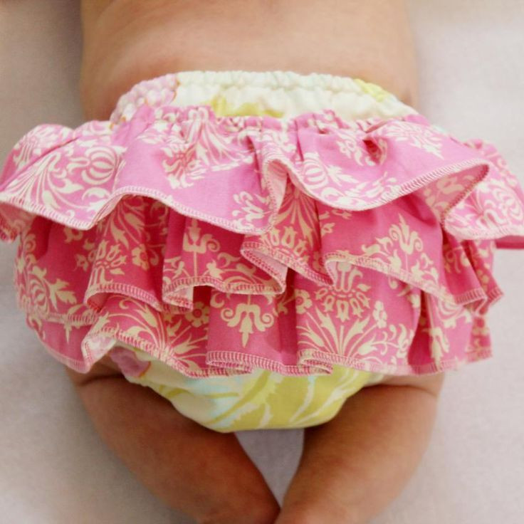 DIY Baby Bloomers
 Ruffled Diaper Cover Sewing Pattern