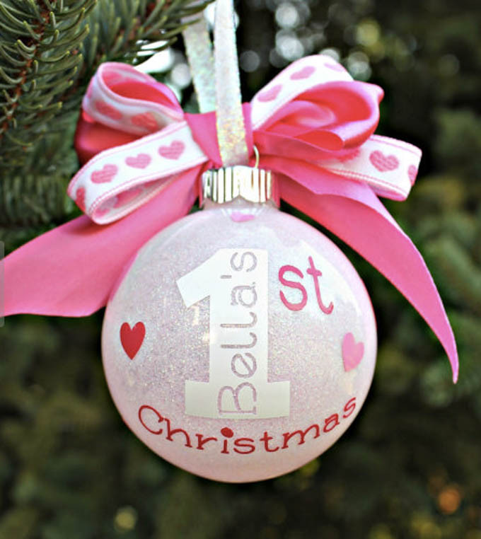 DIY Baby Christmas Photos
 Baby s First Christmas Ornaments You Can Make Yourself