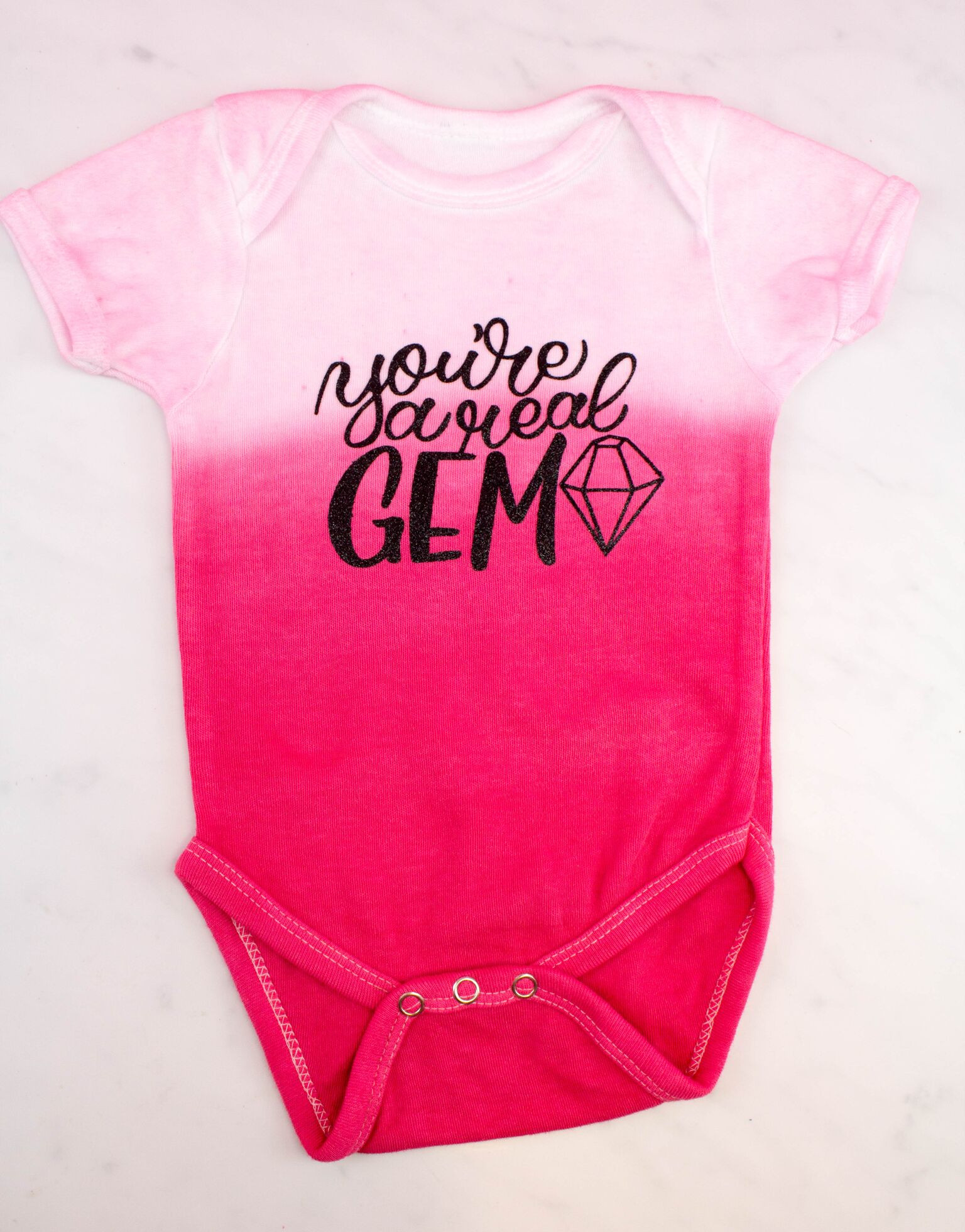 Diy Baby Girl Onesies
 Cute DIY Baby esie A Little Craft In Your Day