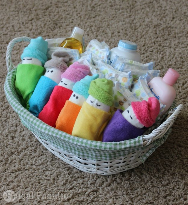 DIY Baby Items
 42 Fabulous DIY Baby Shower Gifts