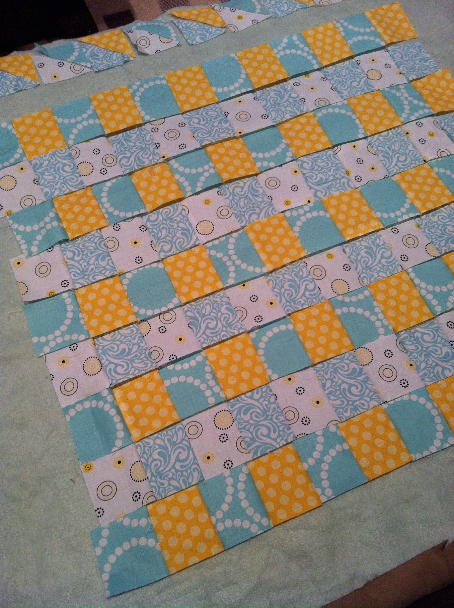 DIY Baby Quilt
 DIY Gender Neutral Baby Quilt with Minky & Easy Binding