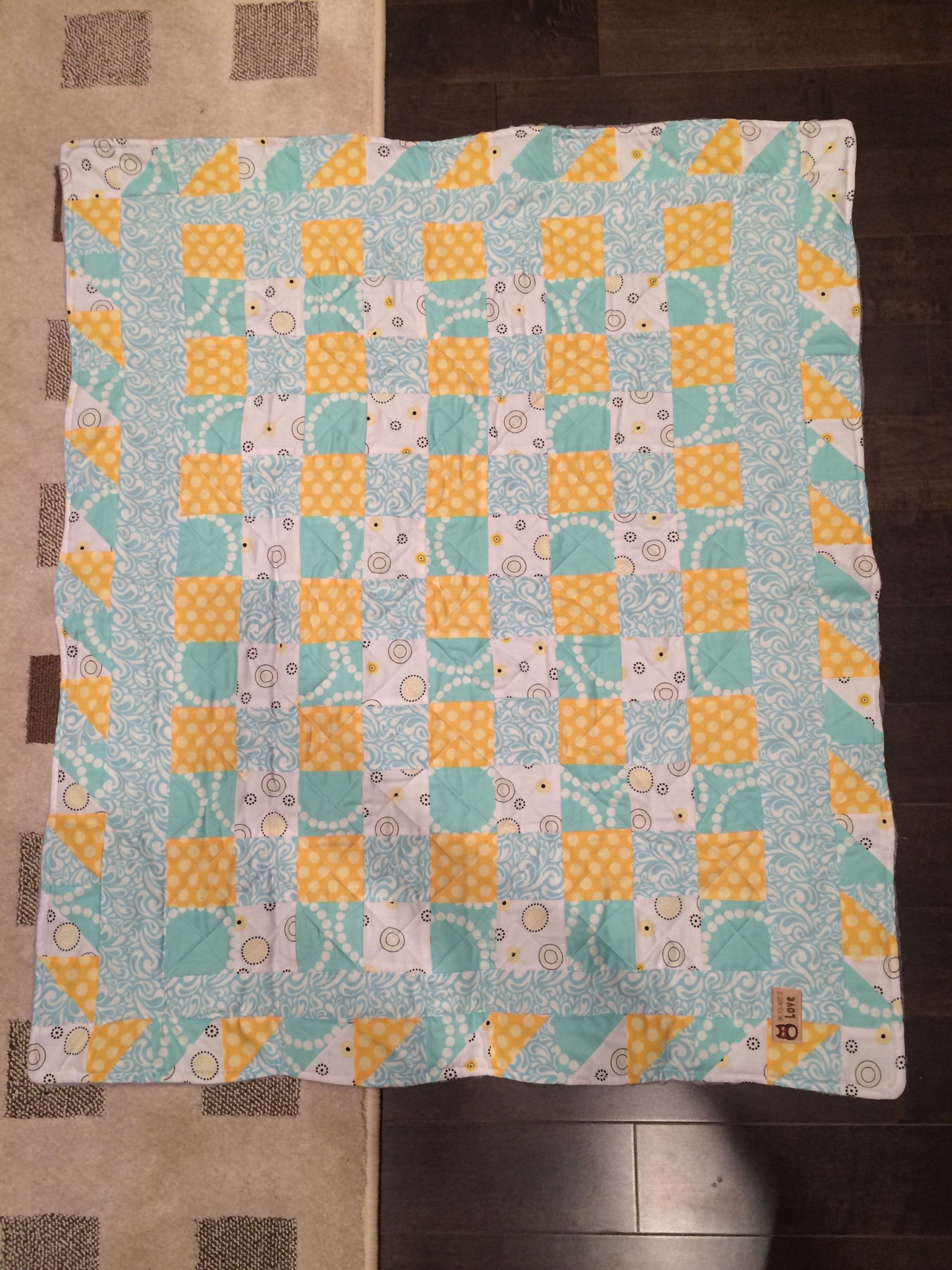 DIY Baby Quilt
 DIY Gender Neutral Baby Quilt with Minky & Easy Binding