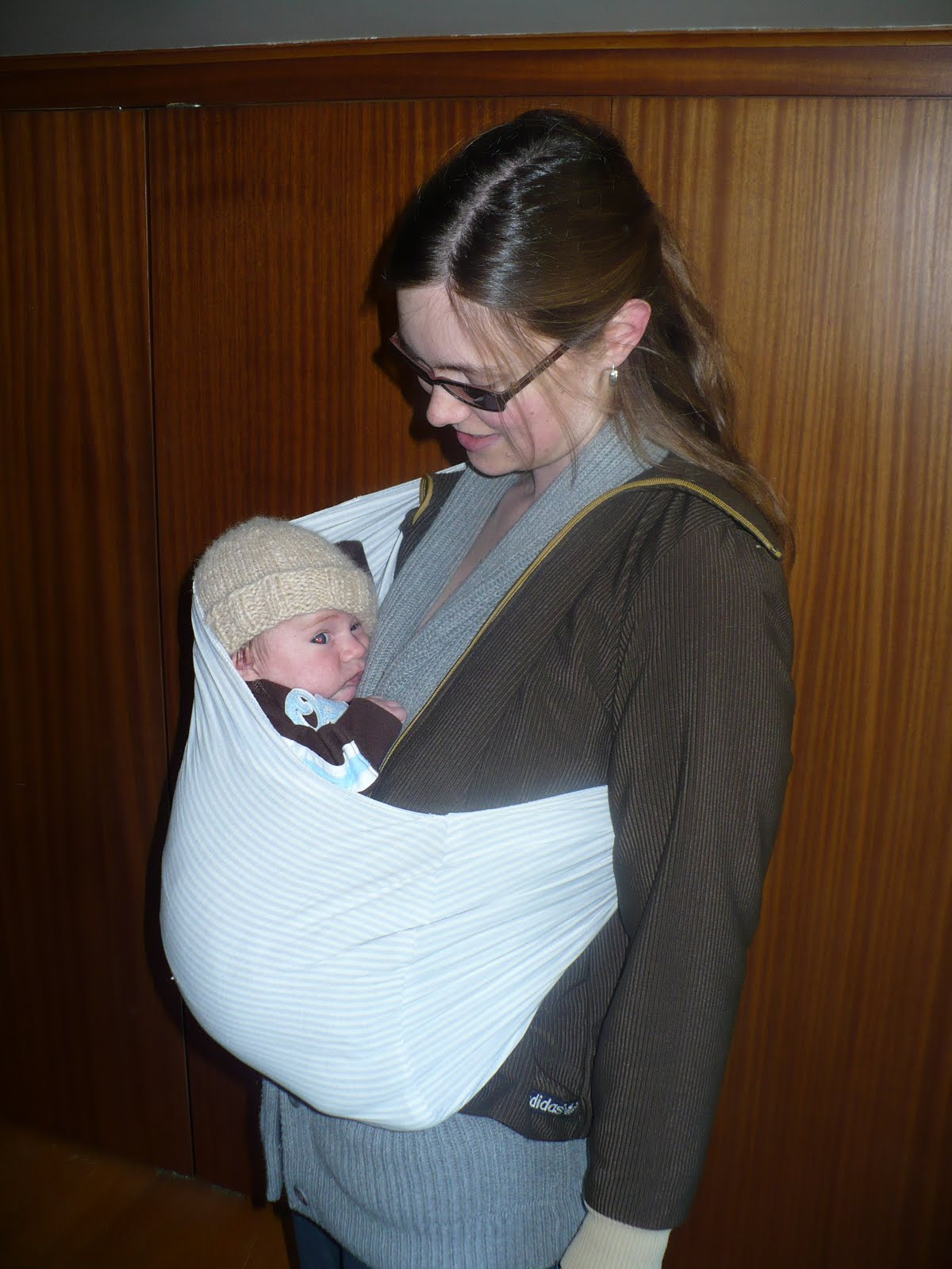 DIY Baby Slings
 Life on Willowdale Homemade Baby Sling