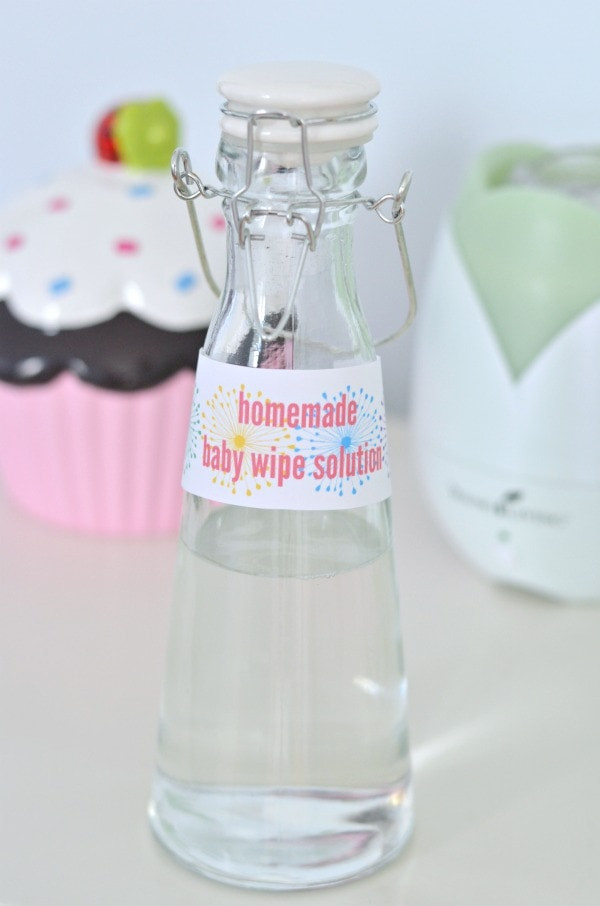 DIY Baby Wipe Solution
 How to Make Baby Wipes Chemical Free Using Essential Oils