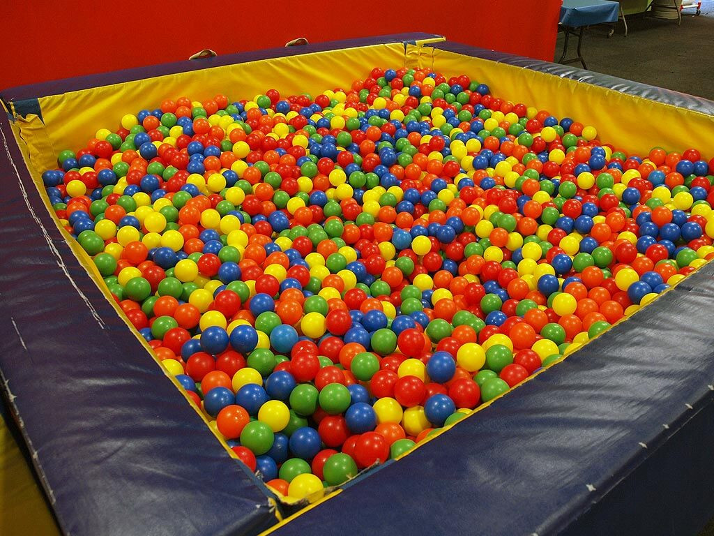 DIY Ball Pit For Toddlers
 DIY An At Home Ball Pit for Any Age Wow Amazing