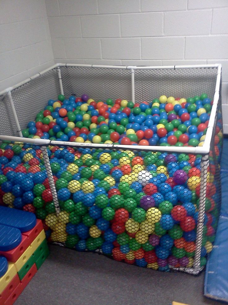 DIY Ball Pit For Toddlers
 Homemade ball pit Kids that I love