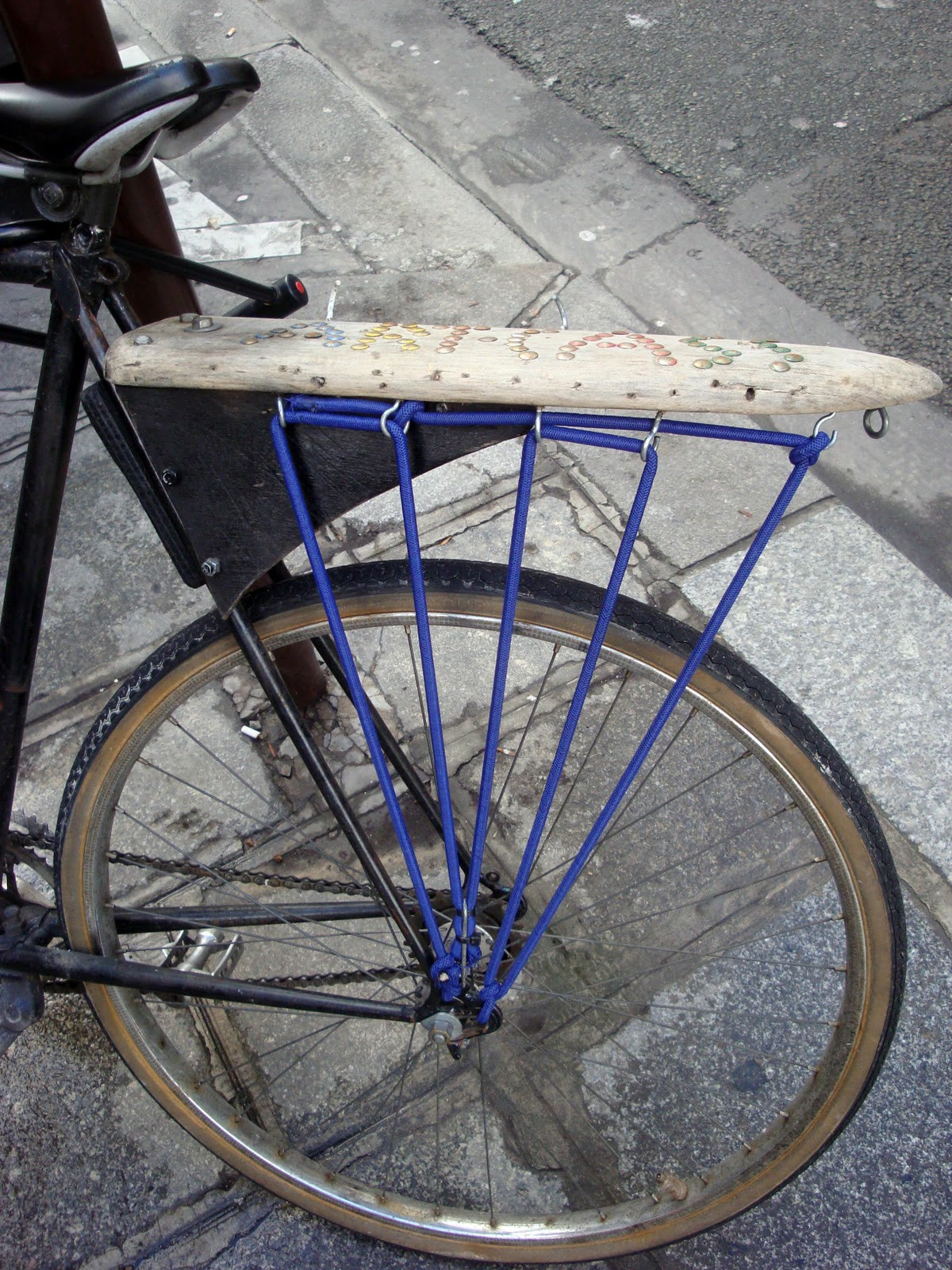 DIY Bicycle Rear Rack
 Chic Cyclists DIY French Porteur