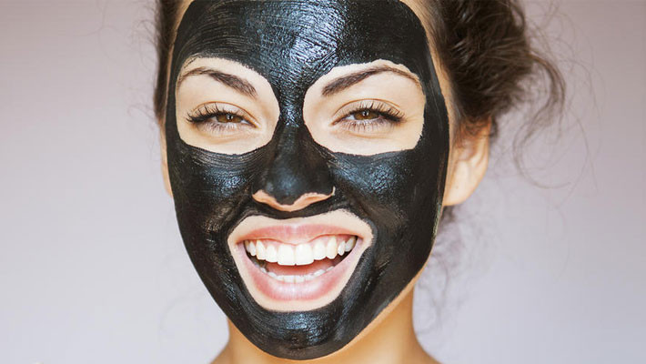 DIY Black Face Mask
 How to Make Homemade Charcoal Face Masks for Blackheads