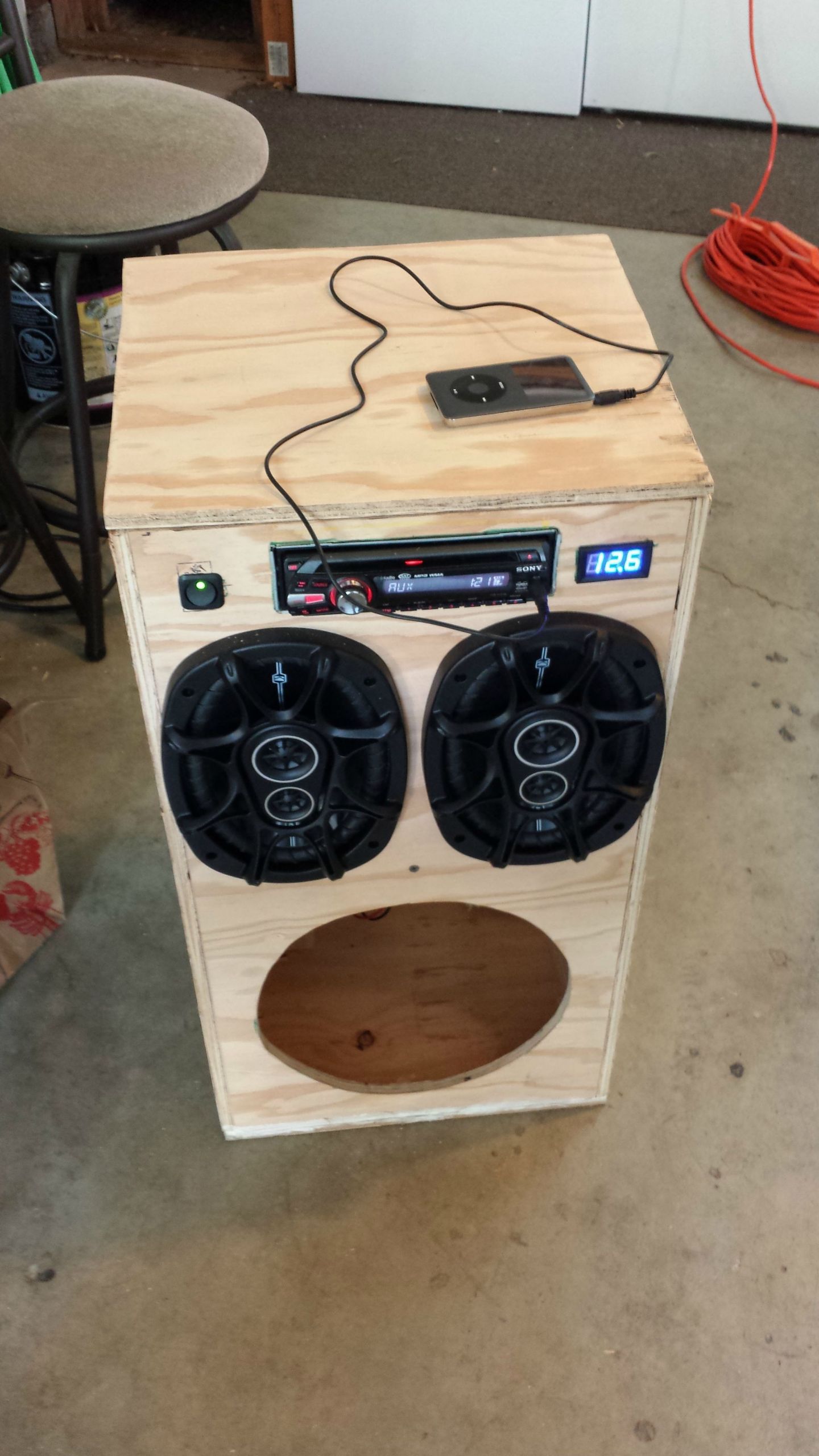 DIY Boombox Plans
 DIY Portable Stereo in 2020