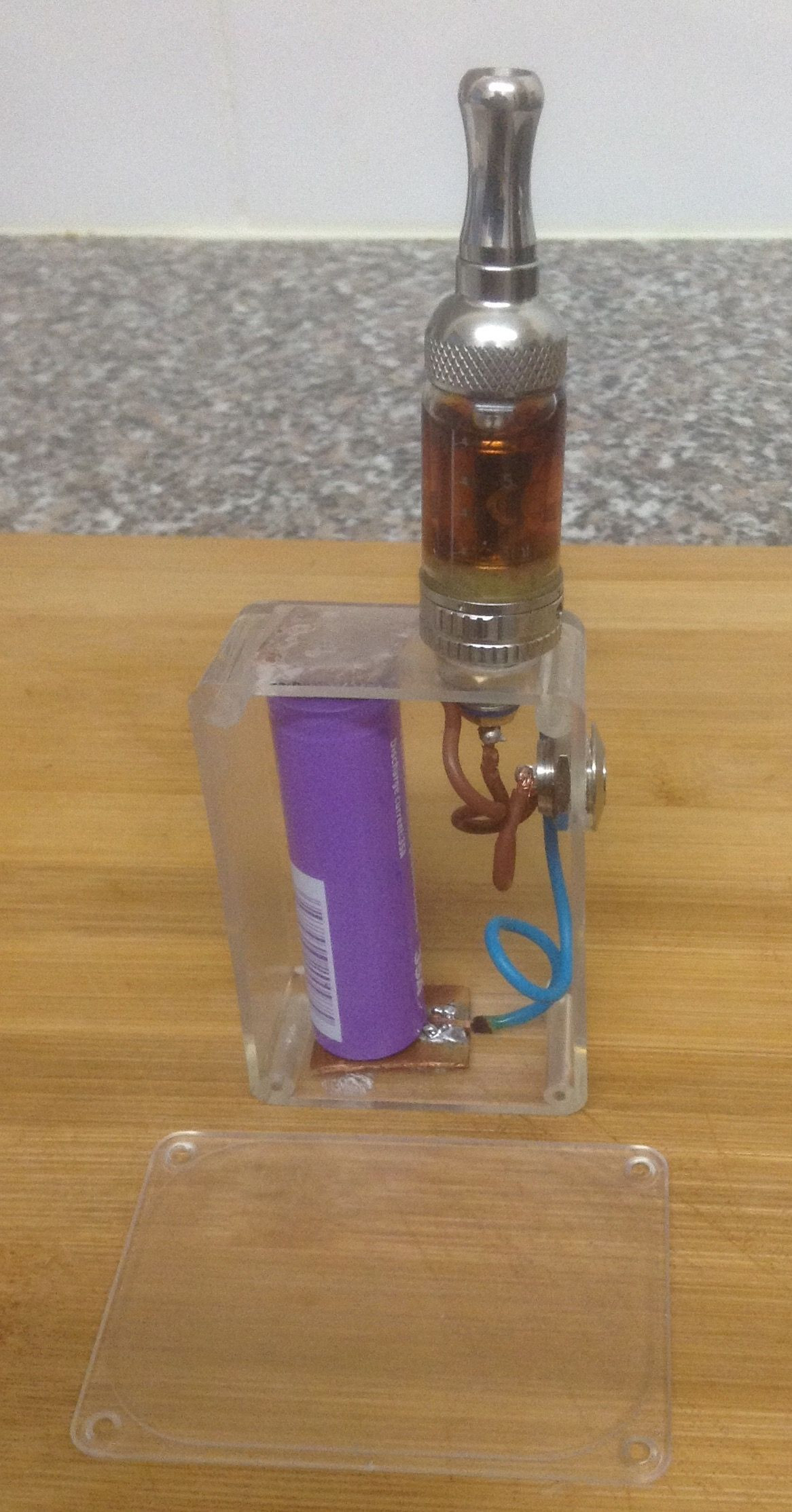 DIY Box Mods Parts
 Homemade unregulated single box mod made with