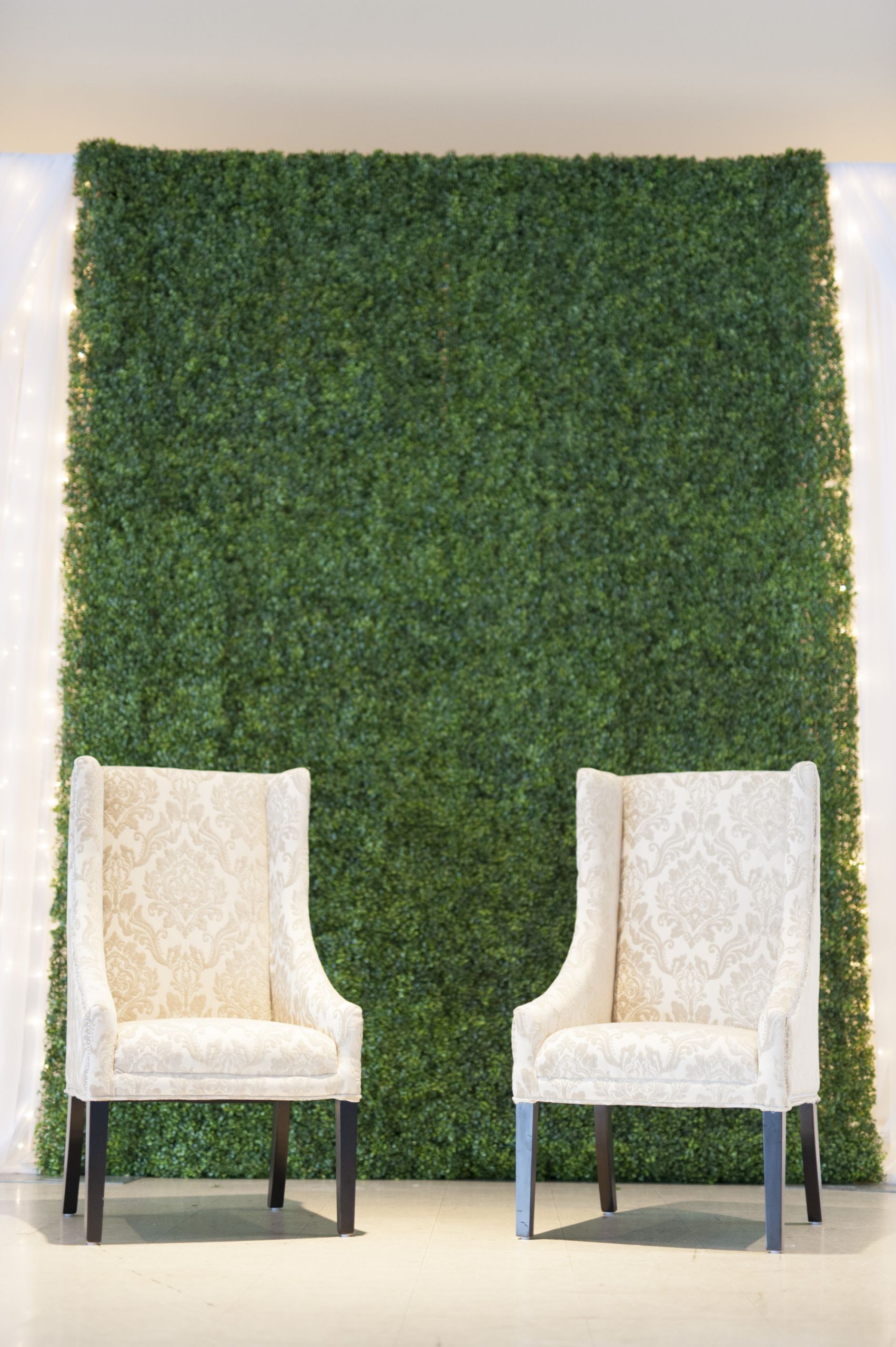 DIY Boxwood Backdrop
 BOXWOOD BACKDROP The boxwood is made from artificial