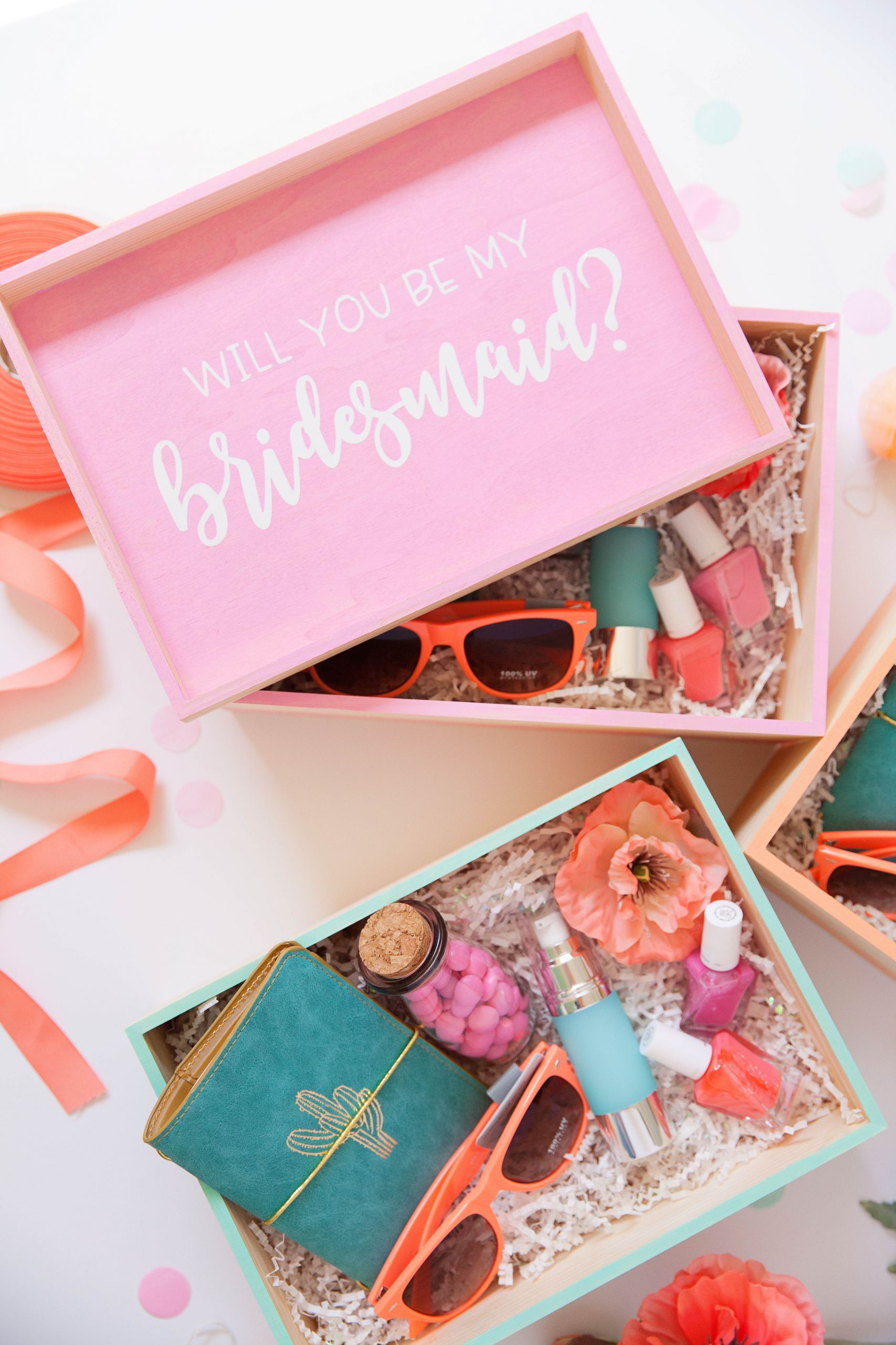 DIY Bridesmaid Box
 DIY BRIDESMAID GIFT BOXES Tell Love and Party