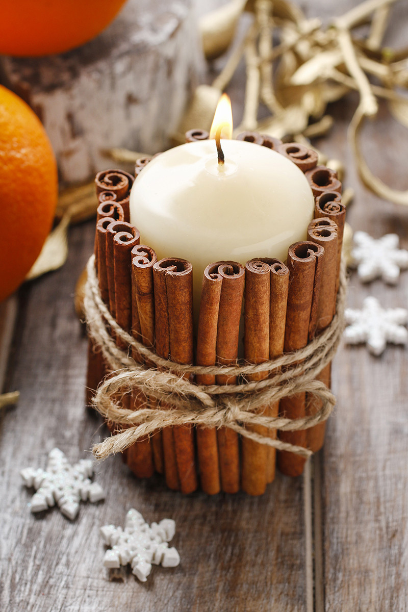 DIY Candle Gift
 Easy 2 Step DIY Cinnamon Stick Candle Gift Tutorial