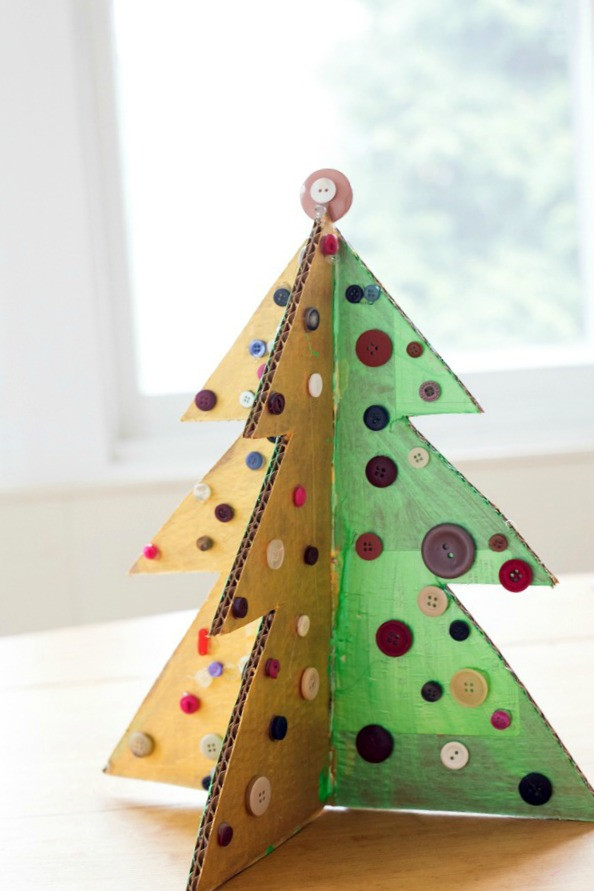 DIY Cardboard Christmas Tree
 DIY Cardboard Christmas Tree 9 Tutorials