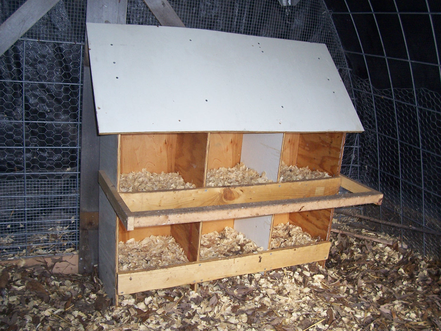 DIY Chicken Nest Box
 Joe s Garden Journal A Low cost easy to build chicken
