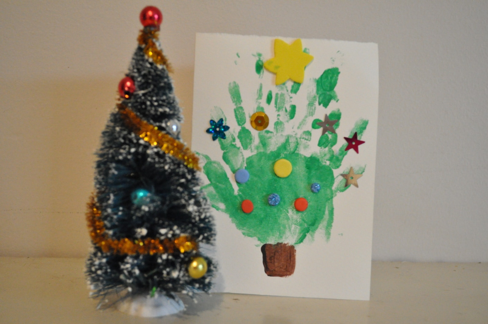 DIY Christmas Cards For Kids
 Homemade Christmas Card Ideas to do with Kids