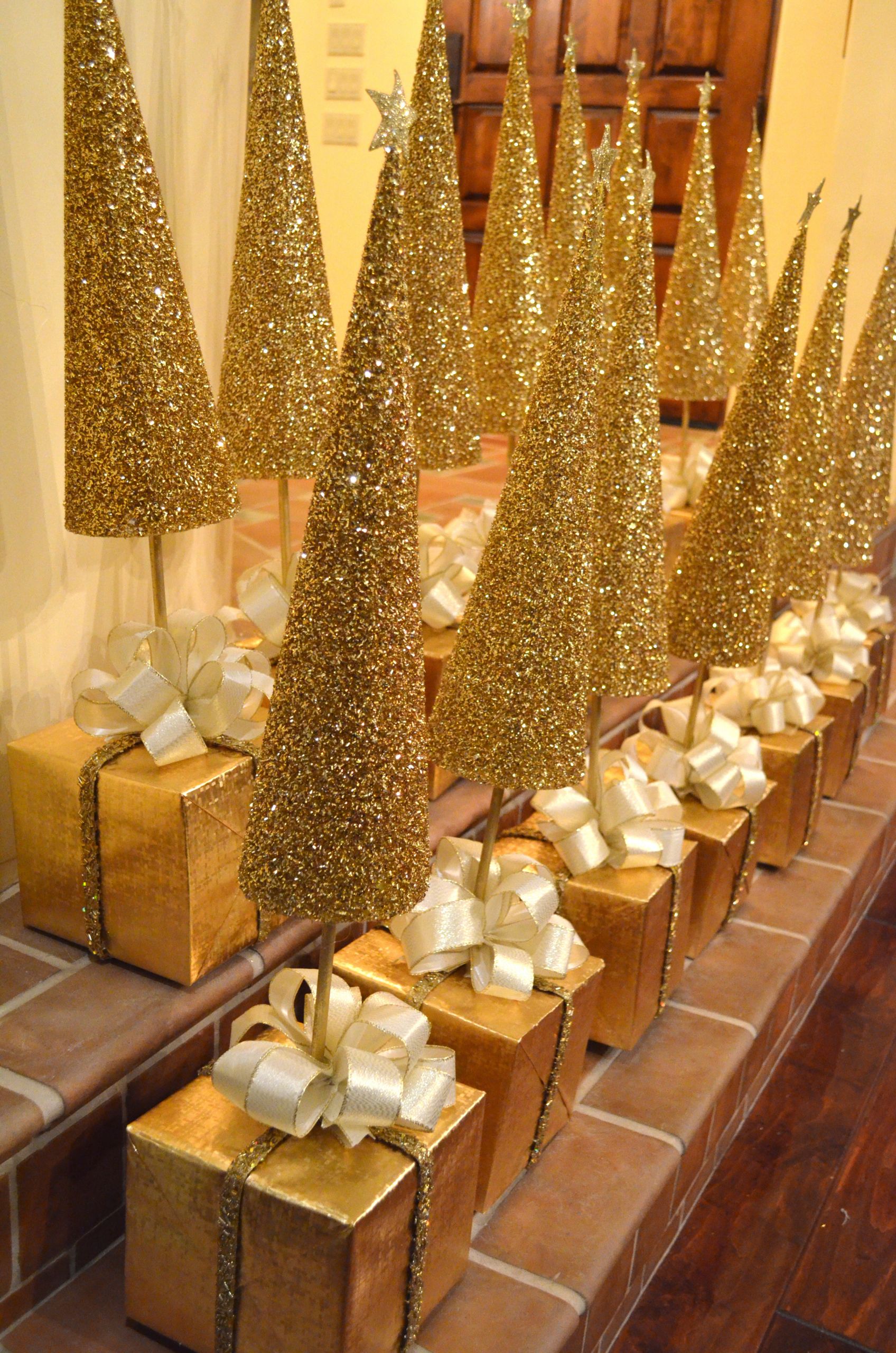 DIY Christmas Centerpieces
 DIY GOLDEN CHRISTMAS TREE CENTERPIECES – A TUTORIAL