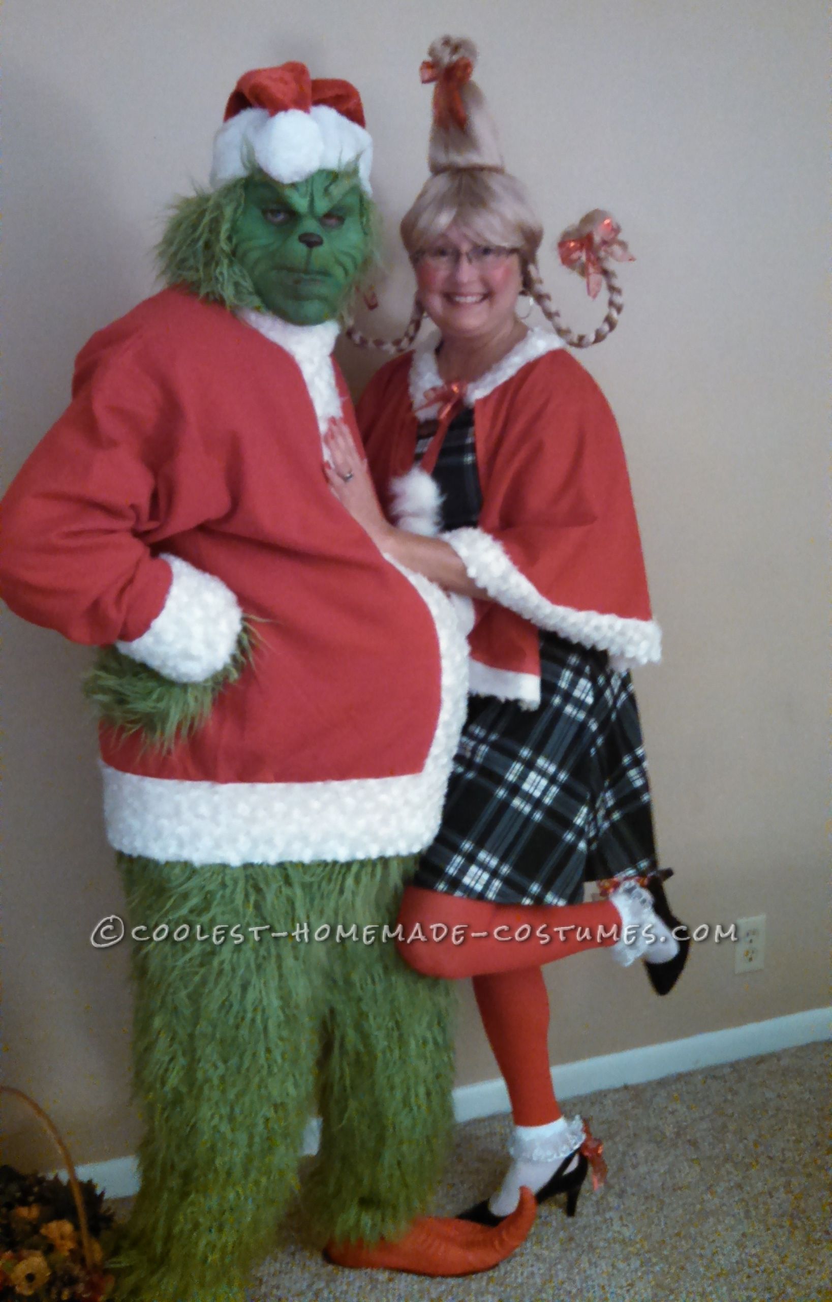 DIY Christmas Costumes
 Heartwarming Grinch and Cindy Lou Who Costumes