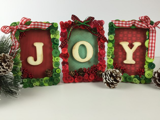 DIY Christmas Frames
 DIY Christmas Button Frame ButtonLovers BLOG