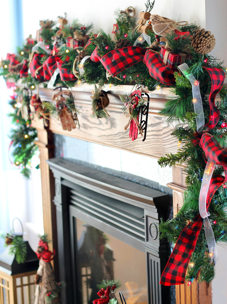 DIY Christmas Garland
 20 Stunning Buffalo Christmas Decor Ideas Celebrating the