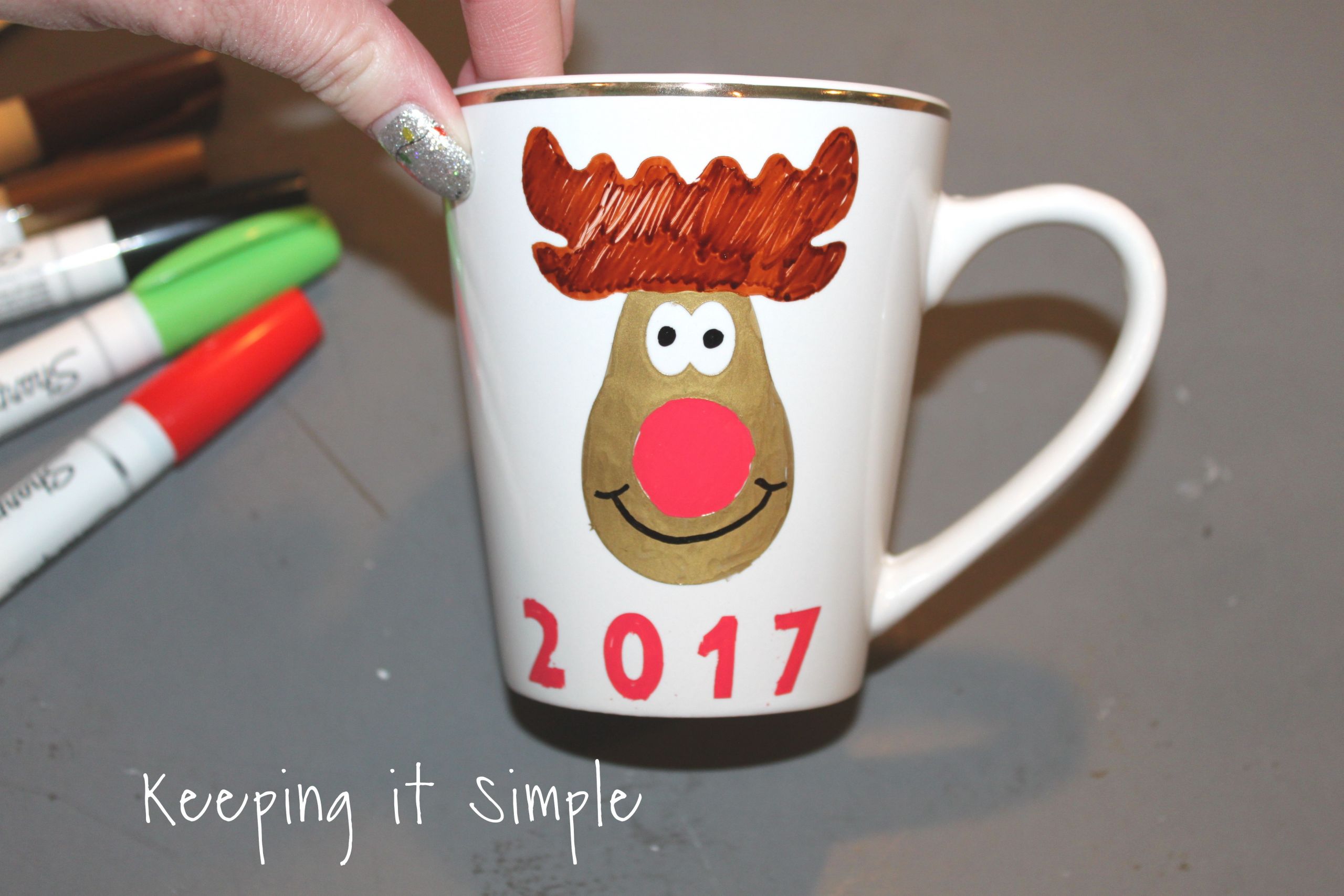 DIY Christmas Mugs
 DIY Personalized Christmas Mugs 12 2 • Keeping it Simple