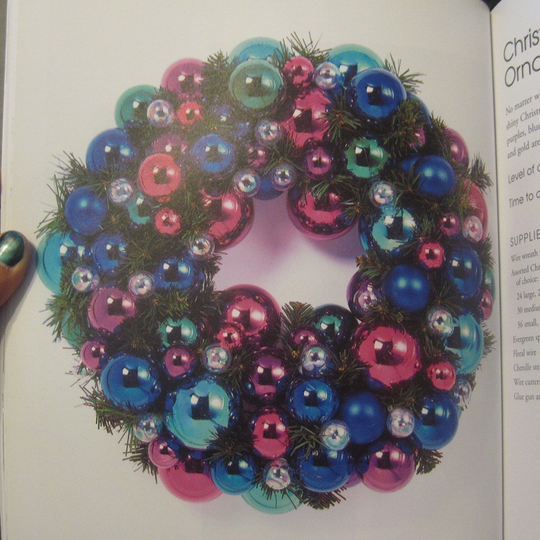 DIY Christmas Ornament Wreath
 DIY Christmas Ornament Wreath