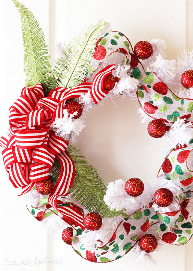 DIY Christmas Ornament Wreath
 DIY Christmas Ornament Wreath