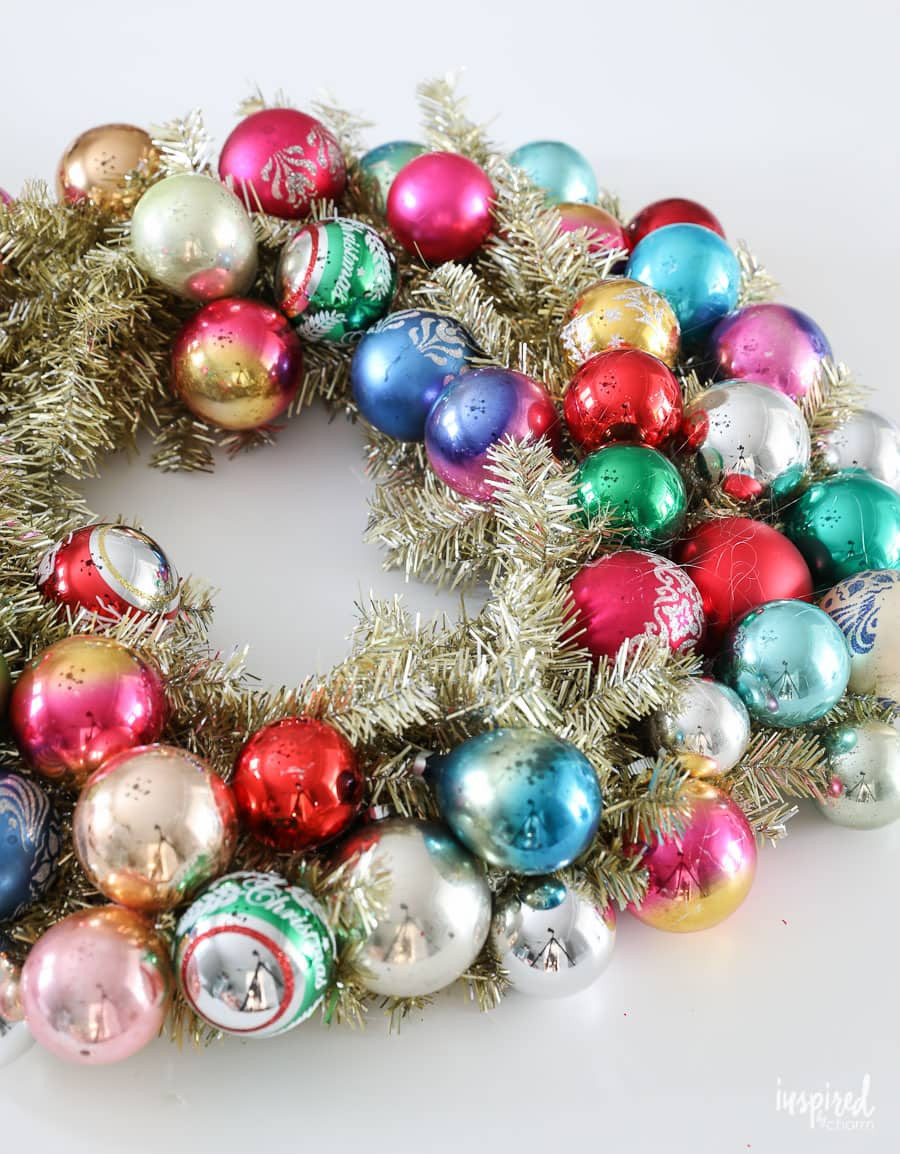 DIY Christmas Ornament Wreath
 How to Make a DIY Vintage Christmas Ornament Wreath