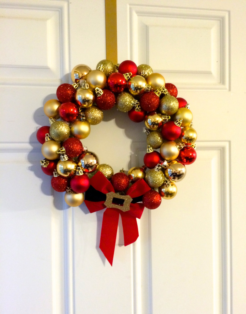 DIY Christmas Ornament Wreath
 Fun Cheap & Easy DIY Christmas Ornament Wreath