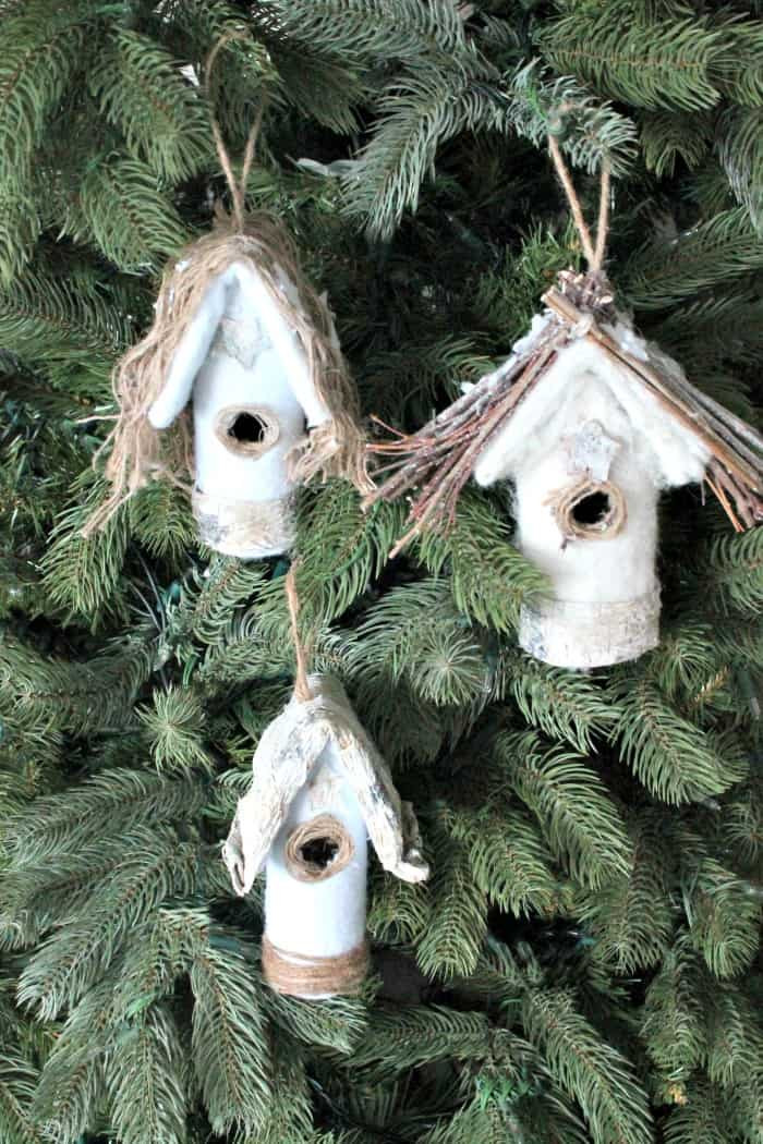 DIY Christmas Tree Decorations
 DIY Christmas Tree Ornaments with the Farmhouse Hens