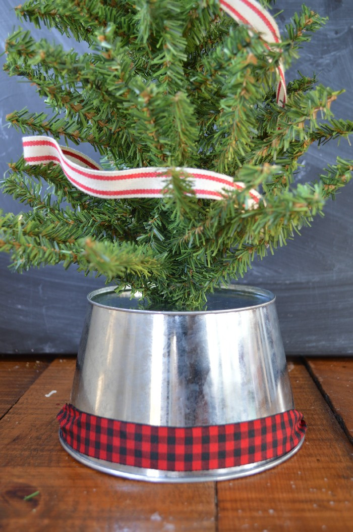 DIY Christmas Tree Stand Bucket
 11 Easy DIY Christmas Tree Stands And Covers Shelterness