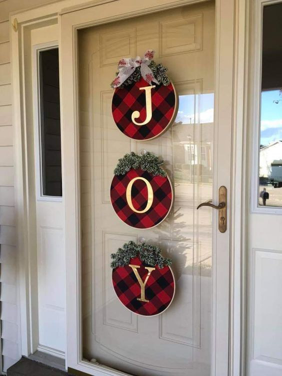DIY Christmas Wreaths For Front Door
 DIY Christmas Wreaths for Front Door Party Wowzy