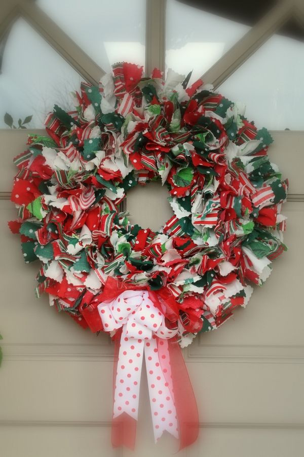 DIY Christmas Wreaths For Front Door
 How to make a rag wreath – cool DIY wreath ideas with